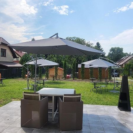 The Castle Suites & Apartment - Free Parking - (Adults Only) クラクフ エクステリア 写真