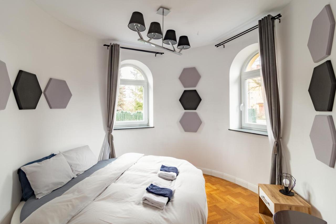The Castle Suites & Apartment - Free Parking - (Adults Only) クラクフ エクステリア 写真