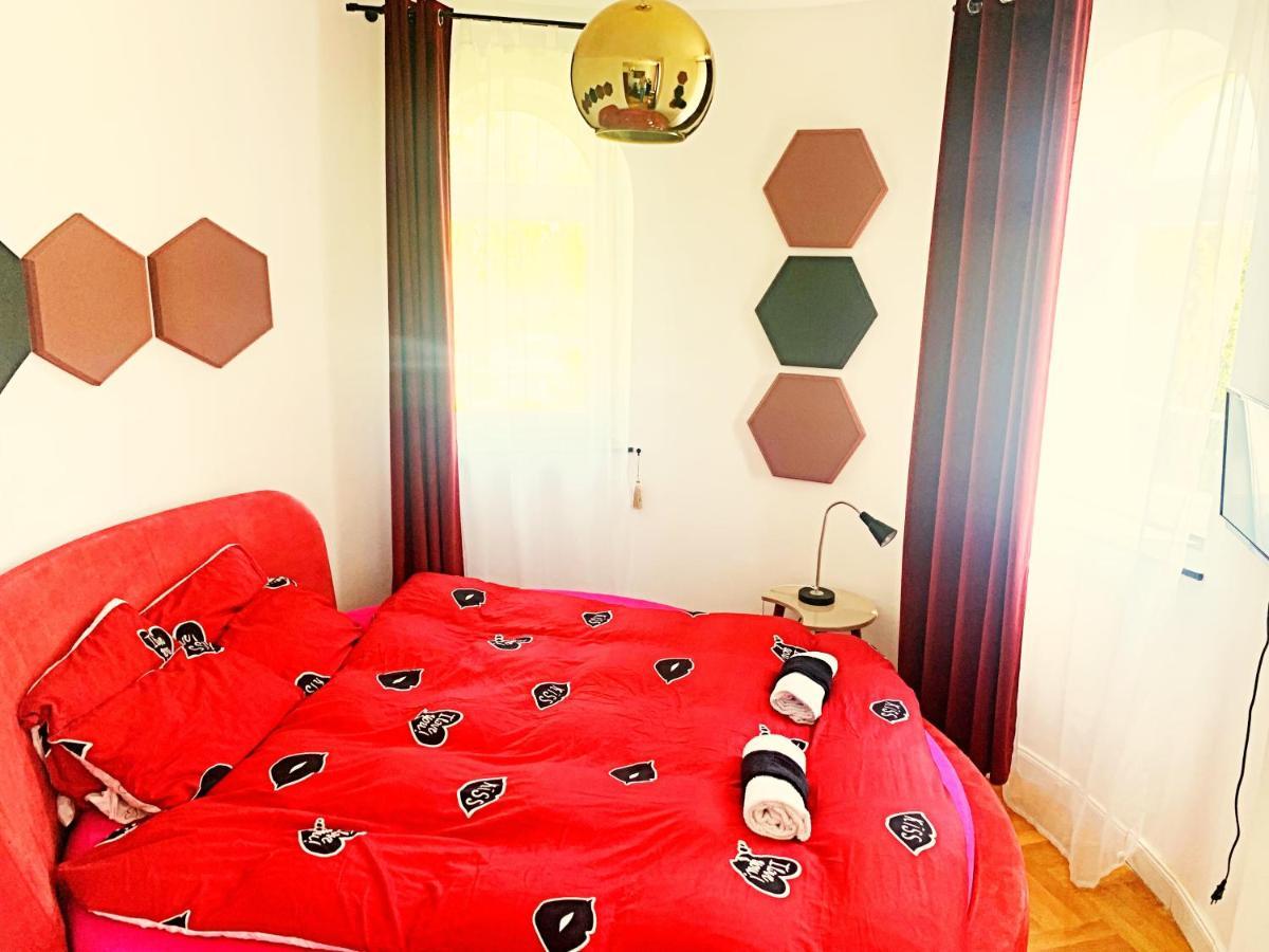 The Castle Suites & Apartment - Free Parking - (Adults Only) クラクフ エクステリア 写真