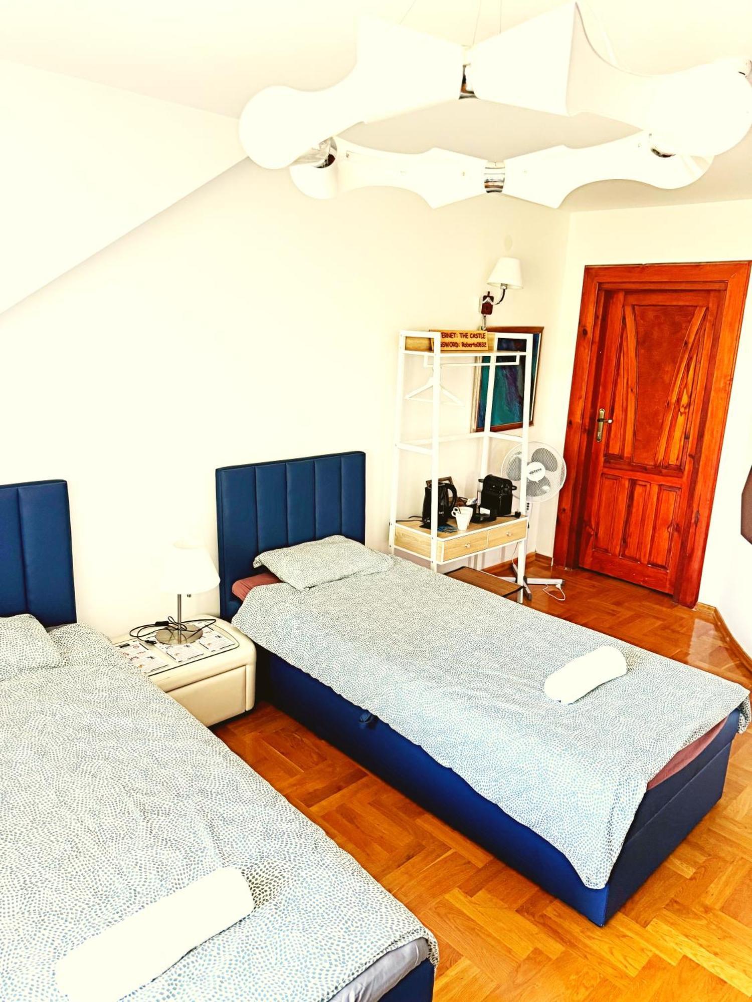 The Castle Suites & Apartment - Free Parking - (Adults Only) クラクフ エクステリア 写真